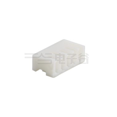 Pitch1.5mm 立插式Housing 5Pin 白色
